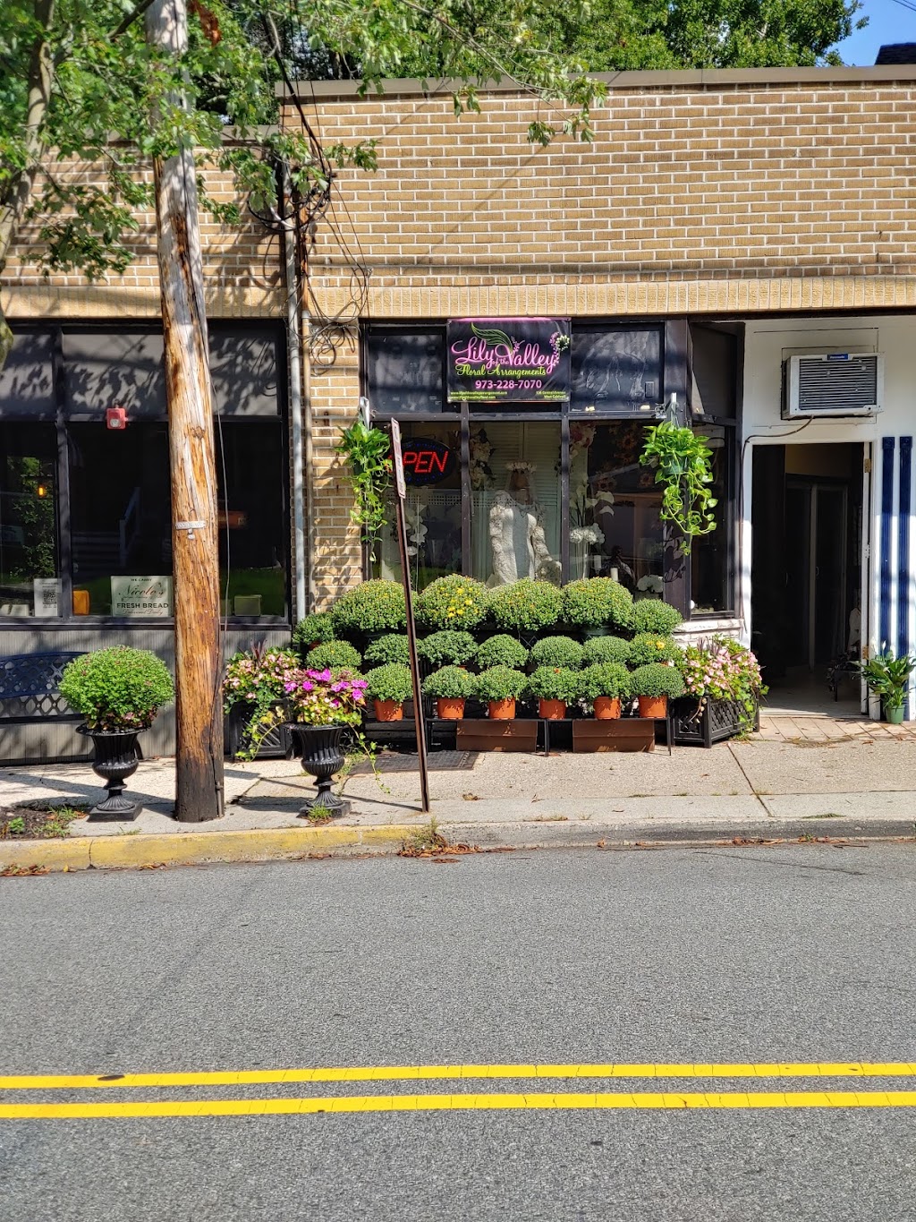 Lily of the Valley Floral Arrangements | 136 Central Ave, West Caldwell, NJ 07006, USA | Phone: (973) 946-0046