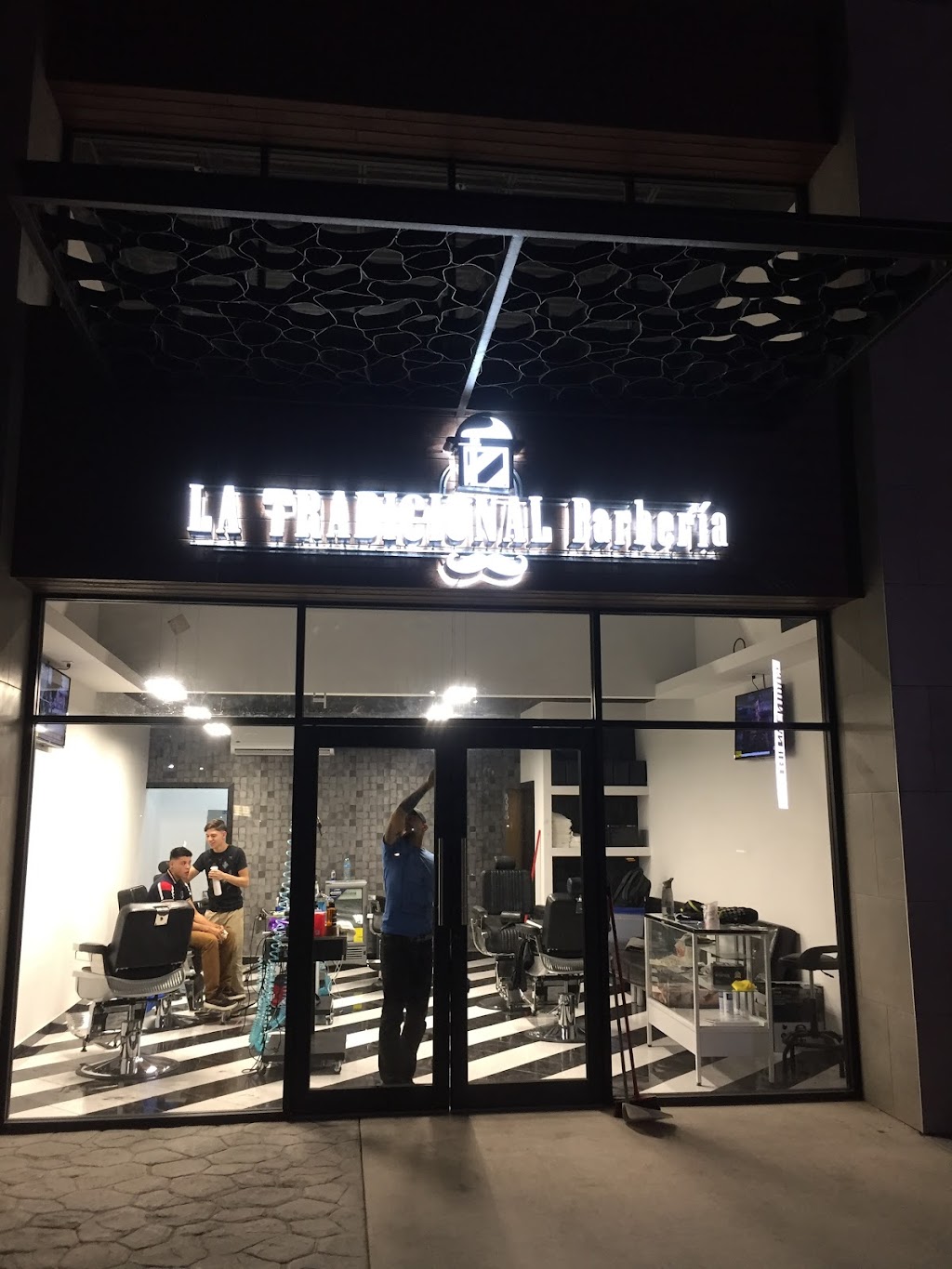 La tradicional barbería | Av. Ejército Nacional 9280, 32543 Cd Juárez, Chih., Mexico | Phone: 656 634 0503