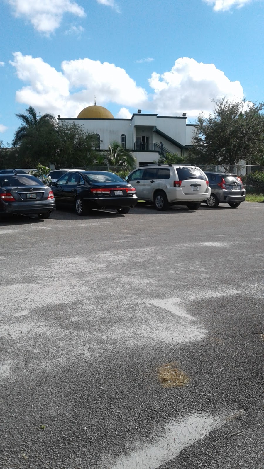 Masjid Jamaat AlMu-mineen | 3222 Holiday Springs Blvd, Margate, FL 33063, USA | Phone: (954) 575-3872