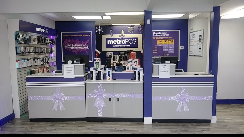 Metro by T-Mobile | 227 E New Circle Rd, Lexington, KY 40505, USA | Phone: (859) 294-8648