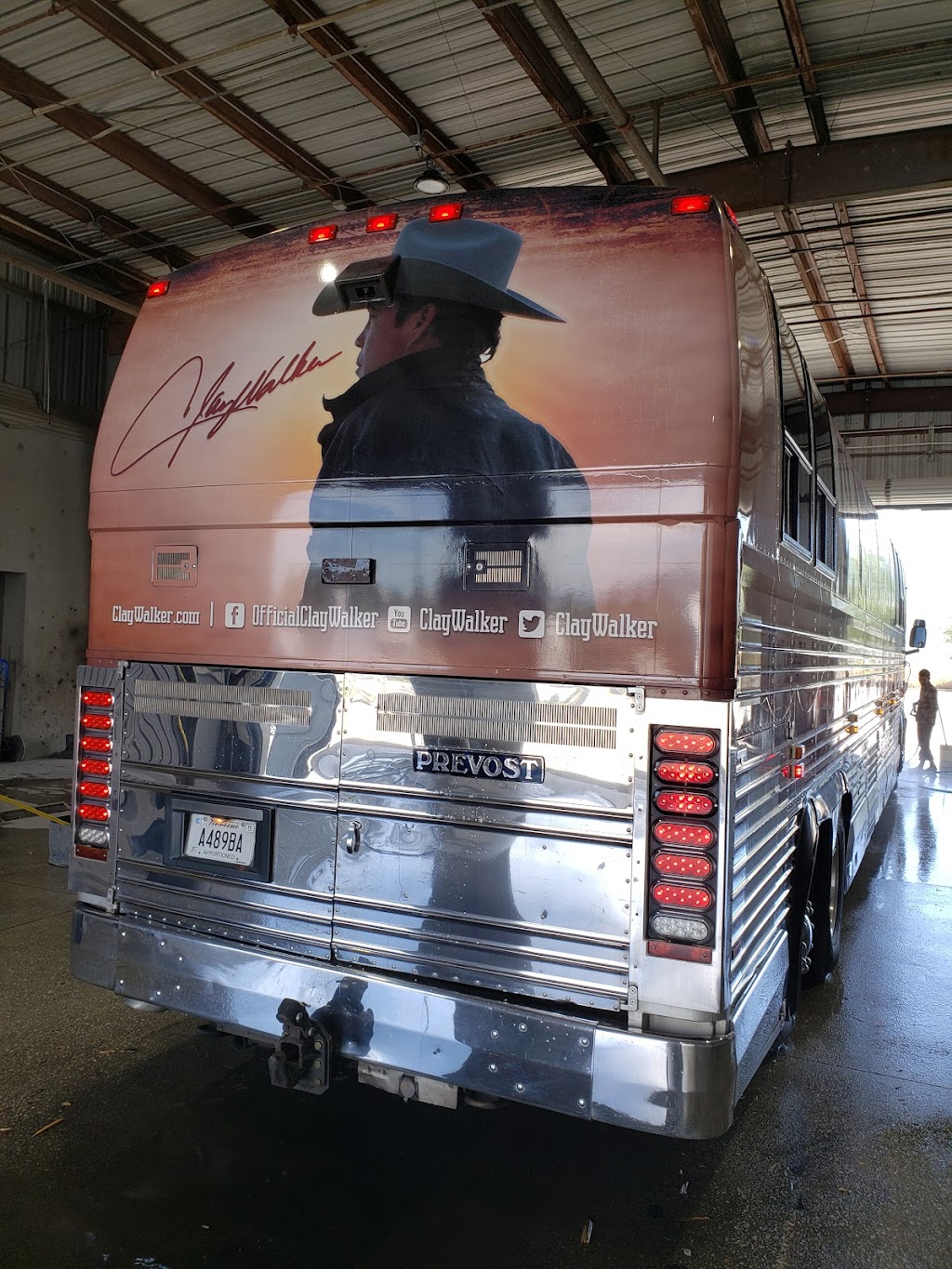 Joes Truck/RV Wash | 5975 Travel Park Cir, Gilroy, CA 95020, USA | Phone: (408) 842-8488
