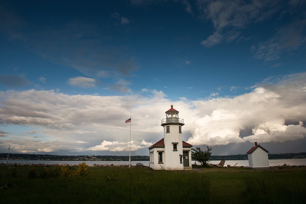Point Robinson Lighthouse | 3705 SW Point Robinson Rd, Vashon, WA 98070, USA | Phone: (206) 463-9602
