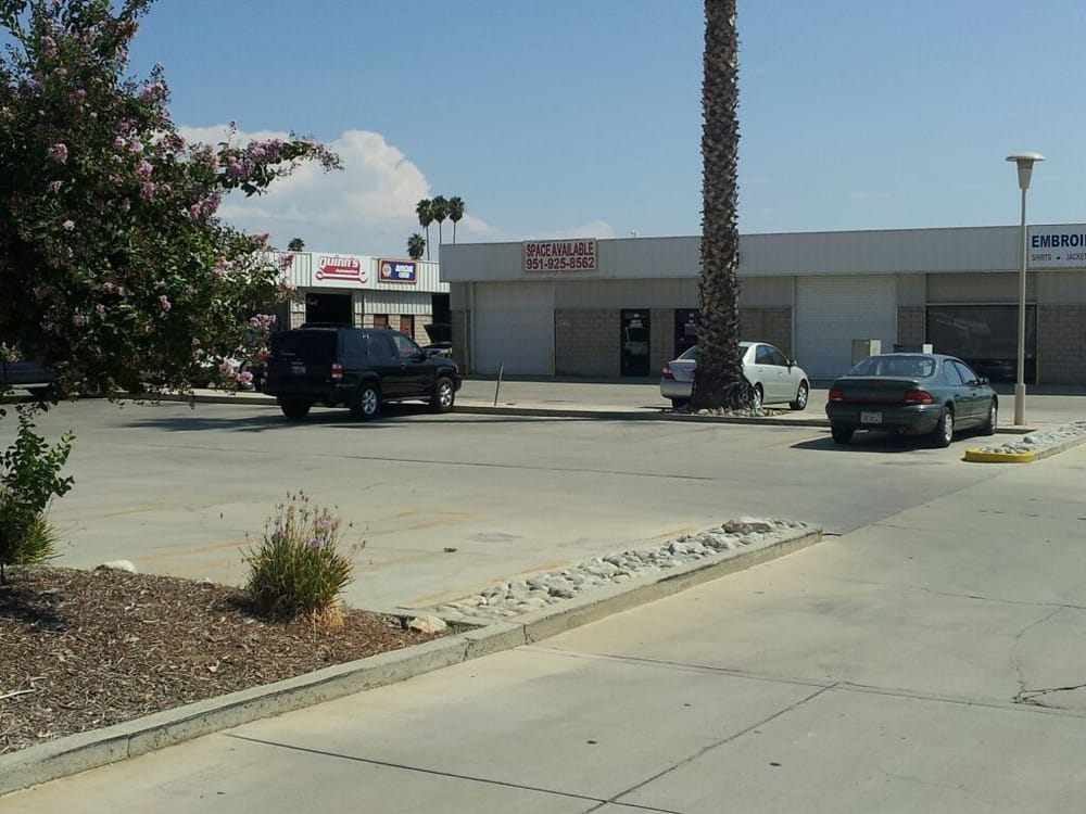 The Storage Place of Hemet | 1455 W Acacia Ave, Hemet, CA 92543, USA | Phone: (951) 925-8562