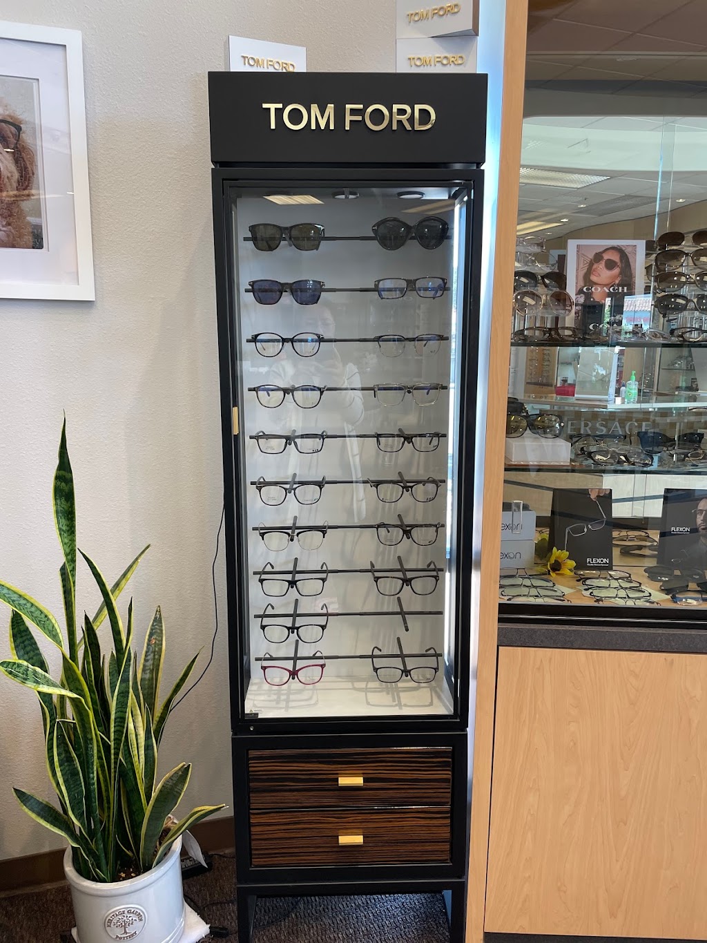 EyeVue Optometry, Inc. | 61 Serra Way #128, Milpitas, CA 95035, USA | Phone: (408) 262-8998