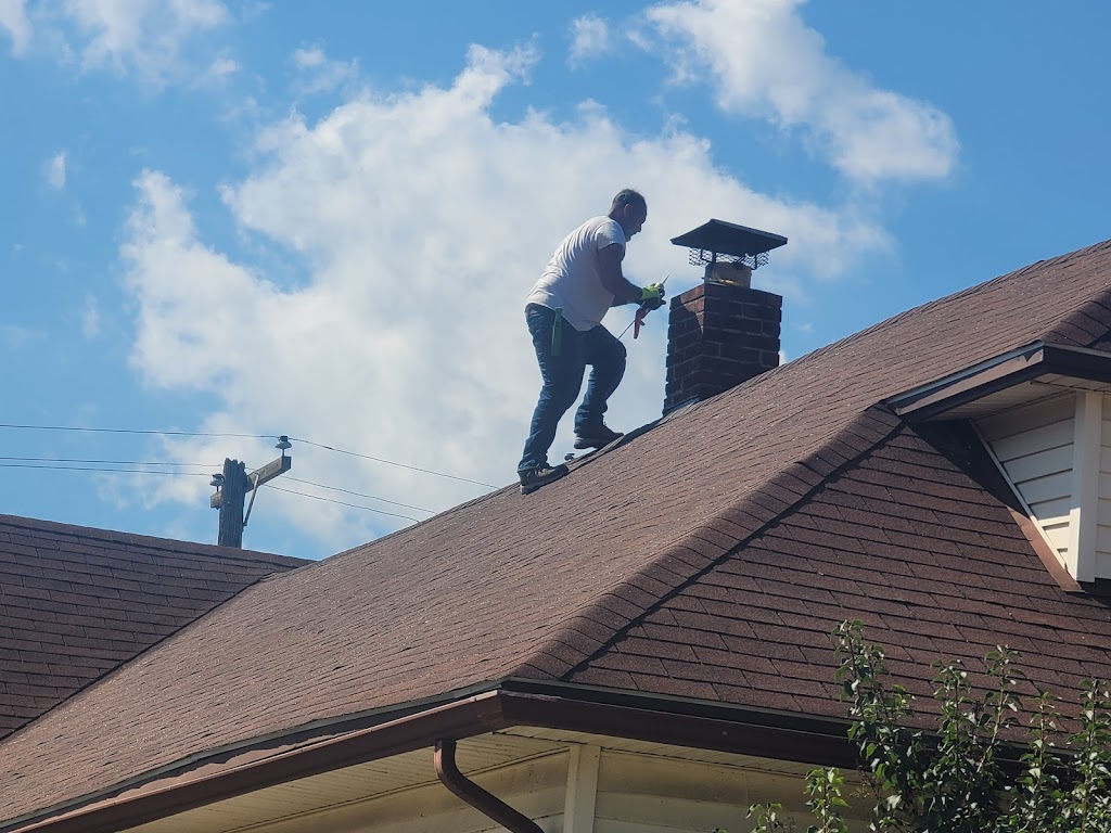 Chucks Roofing Company Inc. | 2231 Fort St, Lincoln Park, MI 48146, USA | Phone: (313) 386-8962