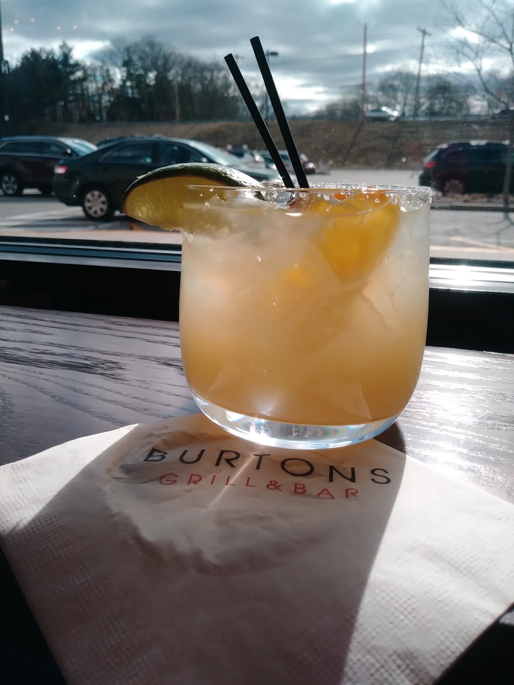 Burtons Grill & Bar Burlington | 43 Middlesex Turnpike Unit 10B, Burlington, MA 01803 | Phone: (781) 221-2281