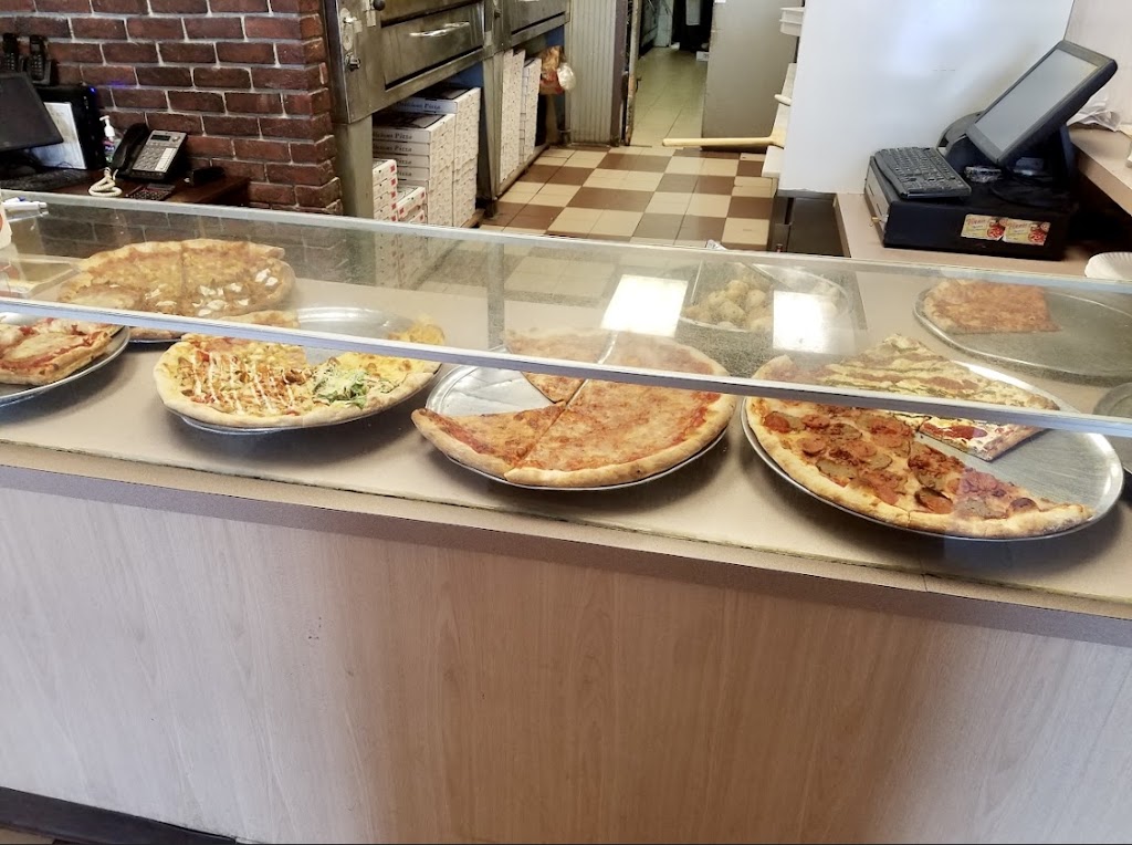 Vinnies Pizzeria | 3249 US-9, Freehold Township, NJ 07728, USA | Phone: (732) 431-3888