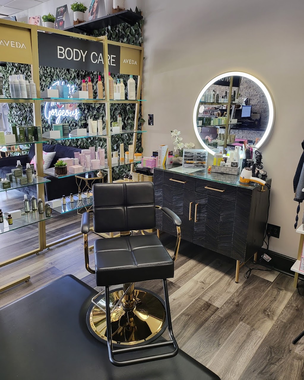 Deco Salon & Spa (fka London) | 346 Corey Ave, St Pete Beach, FL 33706, USA | Phone: (727) 360-3503