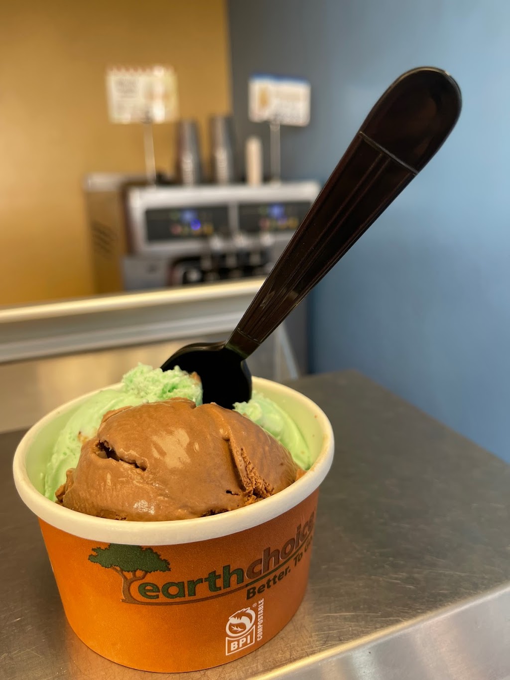 Surfs Up Yogurt And Ice Cream Co. | 624 Avenida Victoria, San Clemente, CA 92672, USA | Phone: (949) 361-0522