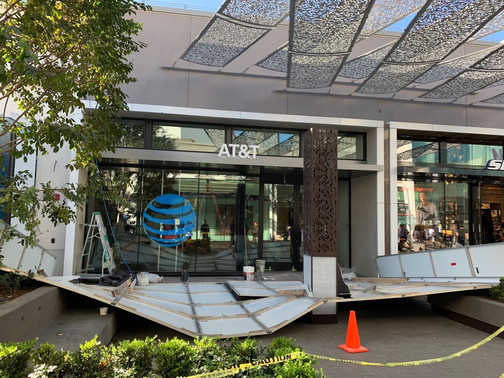 AT&T Store | 4311 La Jolla Village Dr Ste M2230, San Diego, CA 92122, USA | Phone: (858) 242-4244