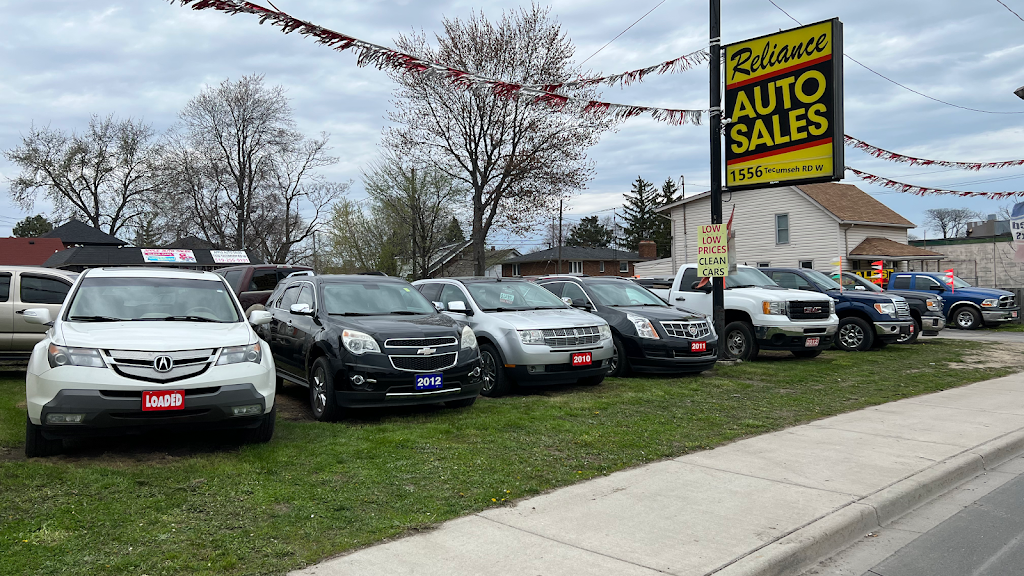 Apple Auto Sales | 1556 Tecumseh Rd W, Windsor, ON N9B 1T8, Canada | Phone: (519) 255-9191