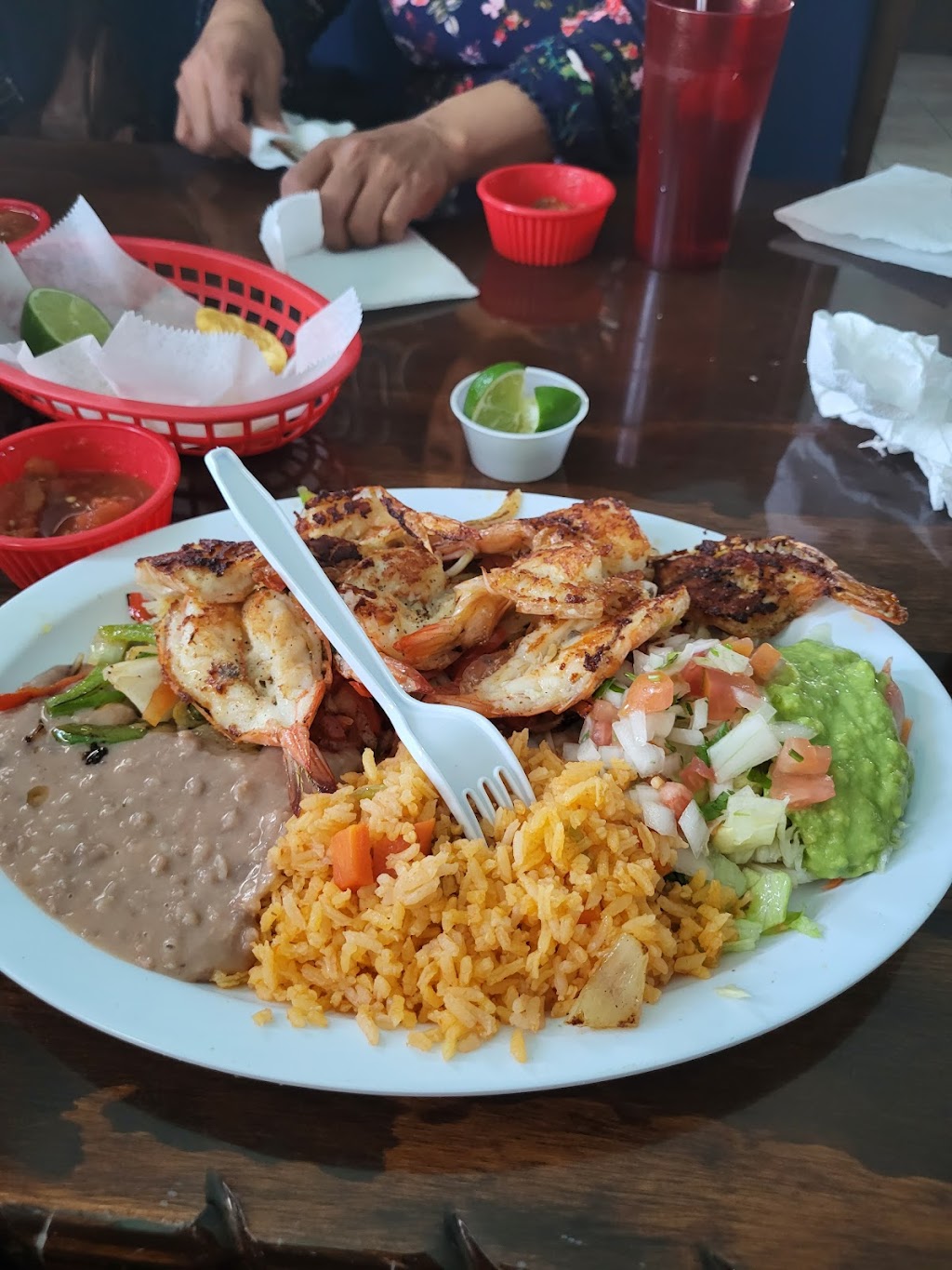 Mariscos El Puerto De Acapulco | 3205 Mansfield Hwy, Forest Hill, TX 76119, USA | Phone: (817) 536-0044