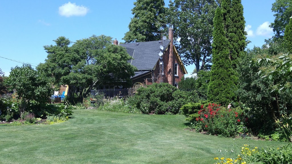 The Martin House Bed and Breakfast | 1819 Fifth Street Louth, St. Catharines, ON L2R 6P9, Canada | Phone: (905) 984-9972