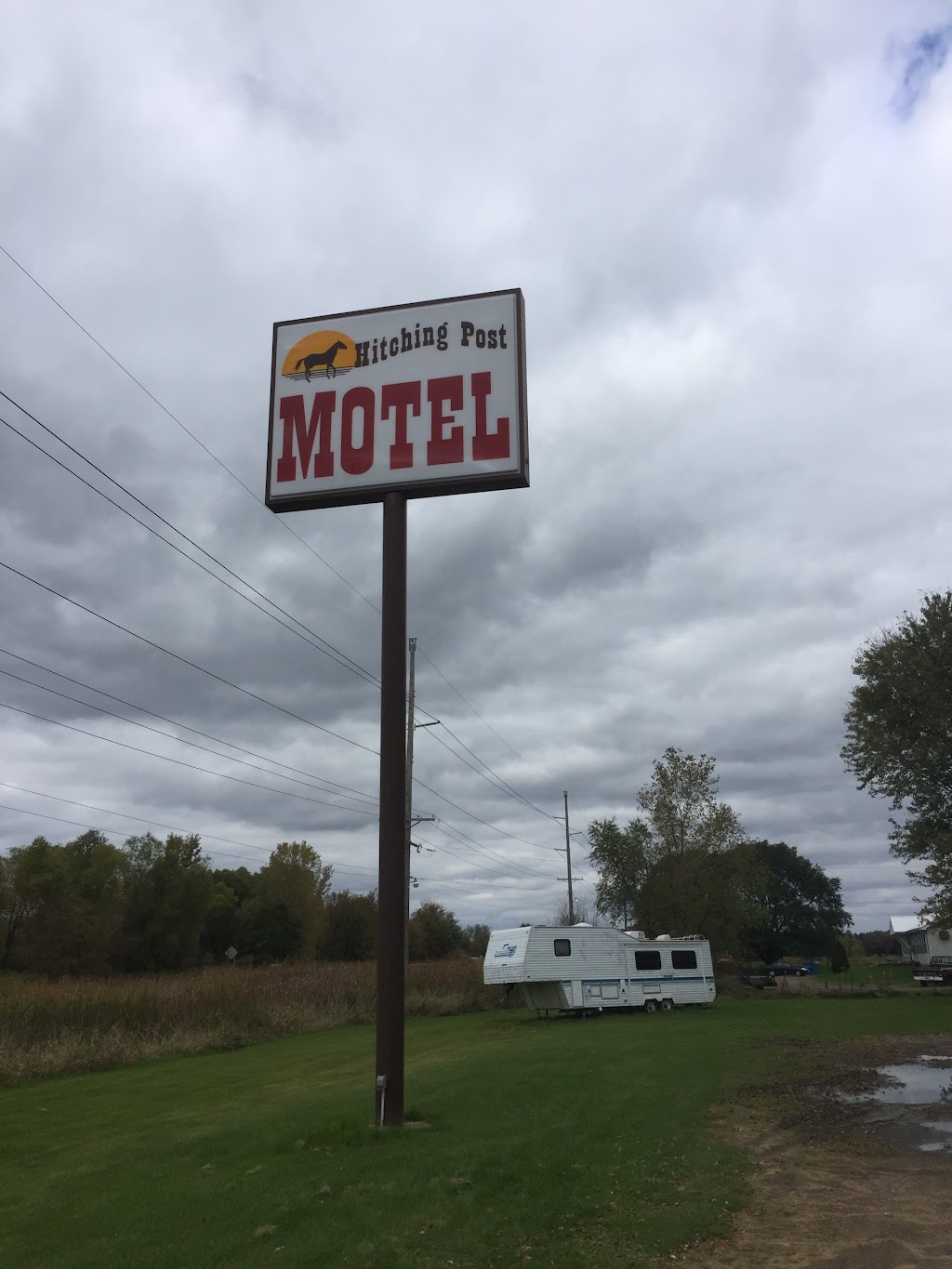 Hitching Post Motel | 23855 Forest Blvd N, Forest Lake, MN 55025, USA | Phone: (651) 464-1900