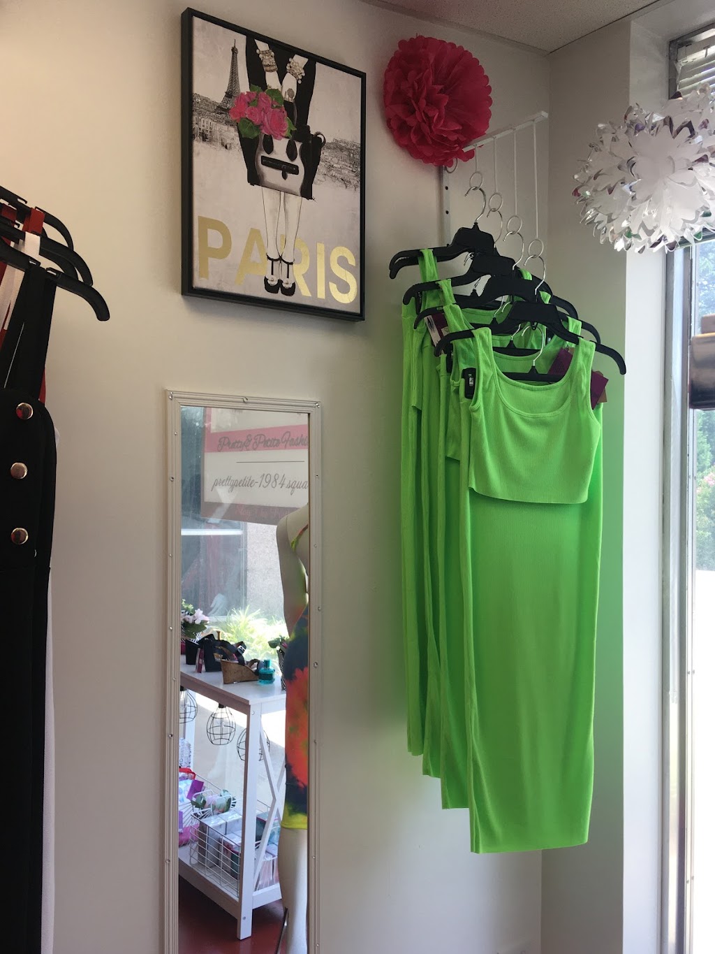 Pretty&Petite Fashions | 1927 W Innes St, Salisbury, NC 28144, USA | Phone: (704) 762-0587