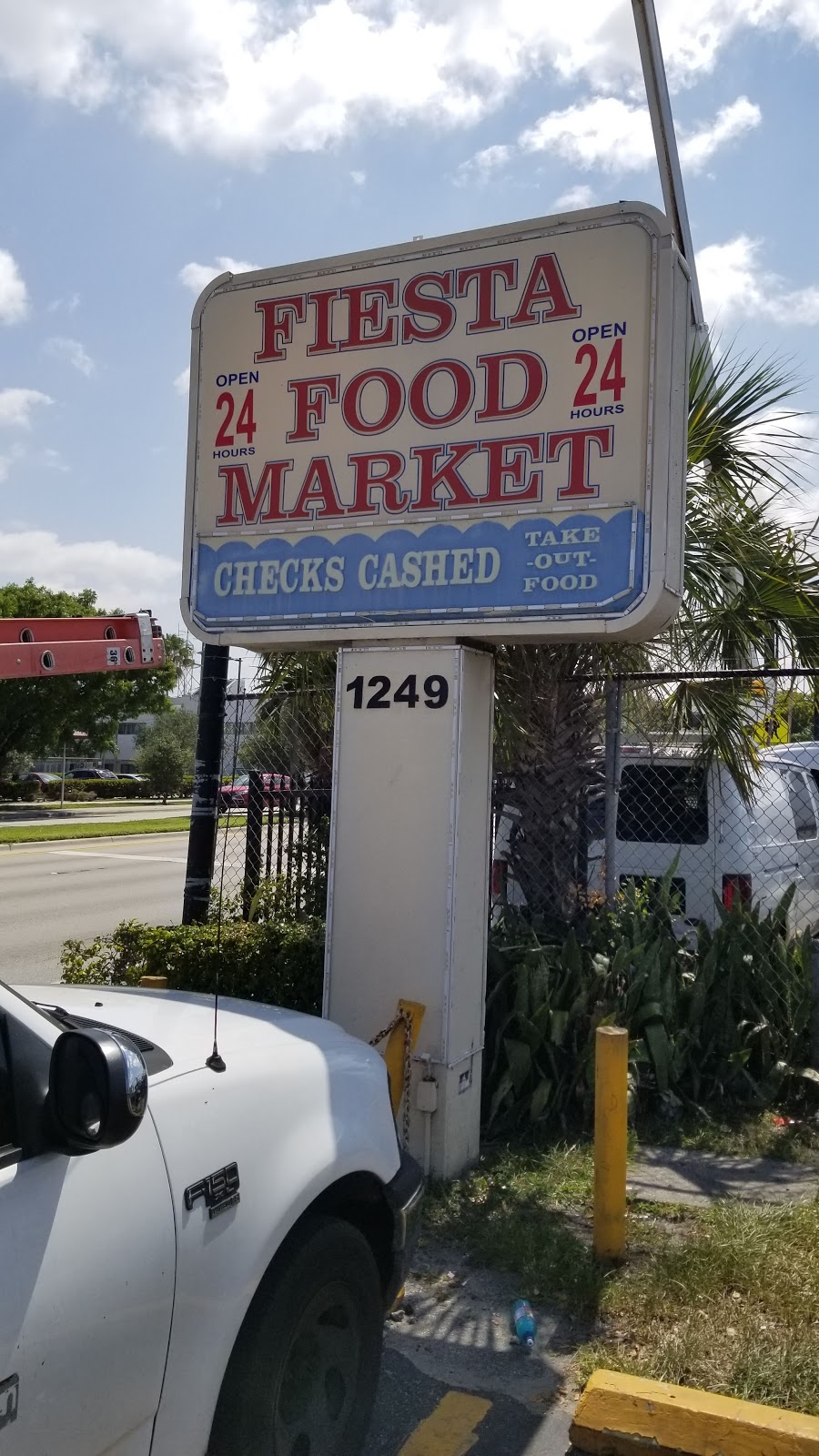 Fiesta Food Market / Check Cashing | 1249 W Sunrise Blvd, Fort Lauderdale, FL 33311, USA | Phone: (954) 764-2057