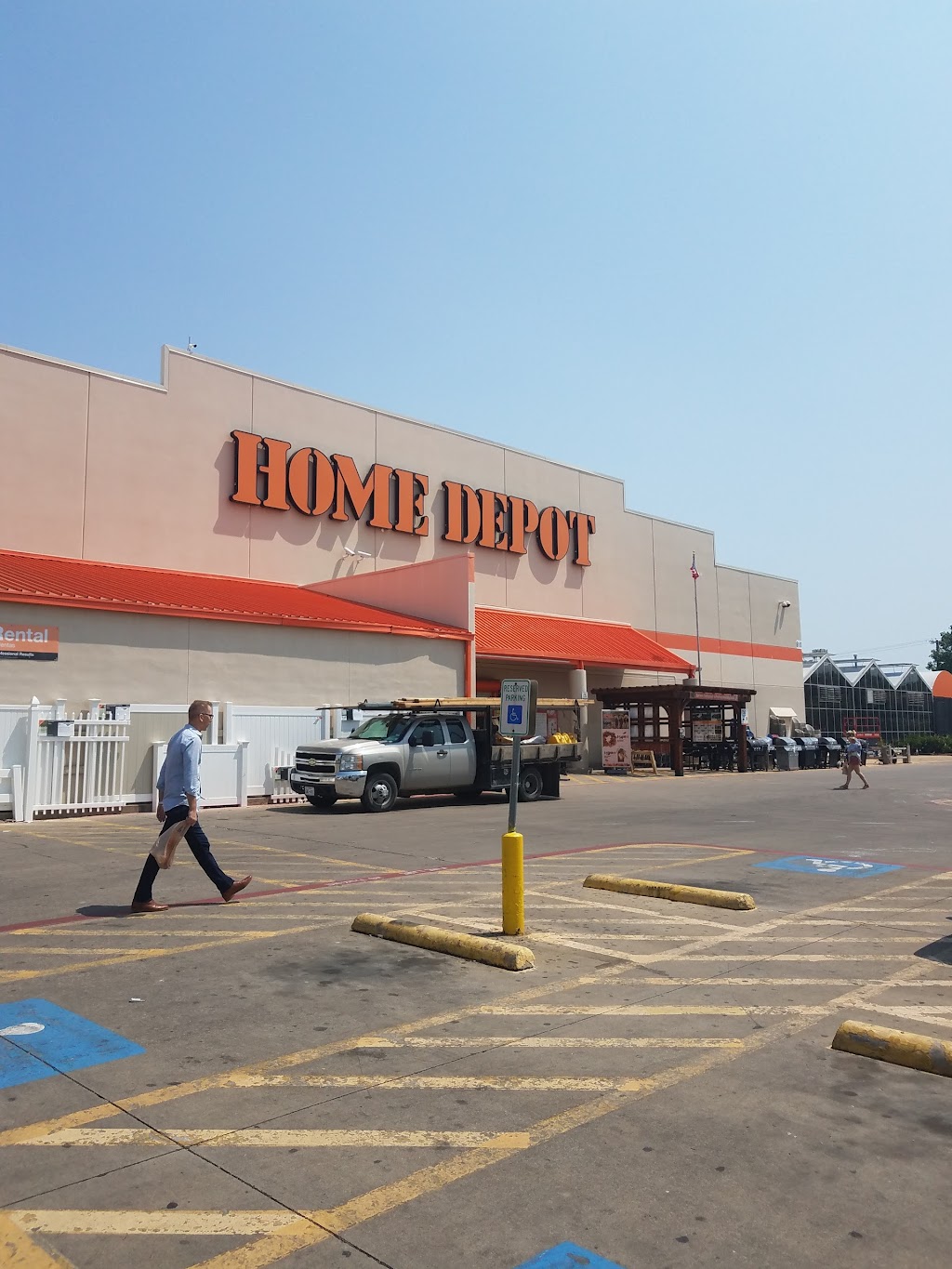 The Home Depot | 6110 Lemmon Ave, Dallas, TX 75209, USA | Phone: (214) 654-9939