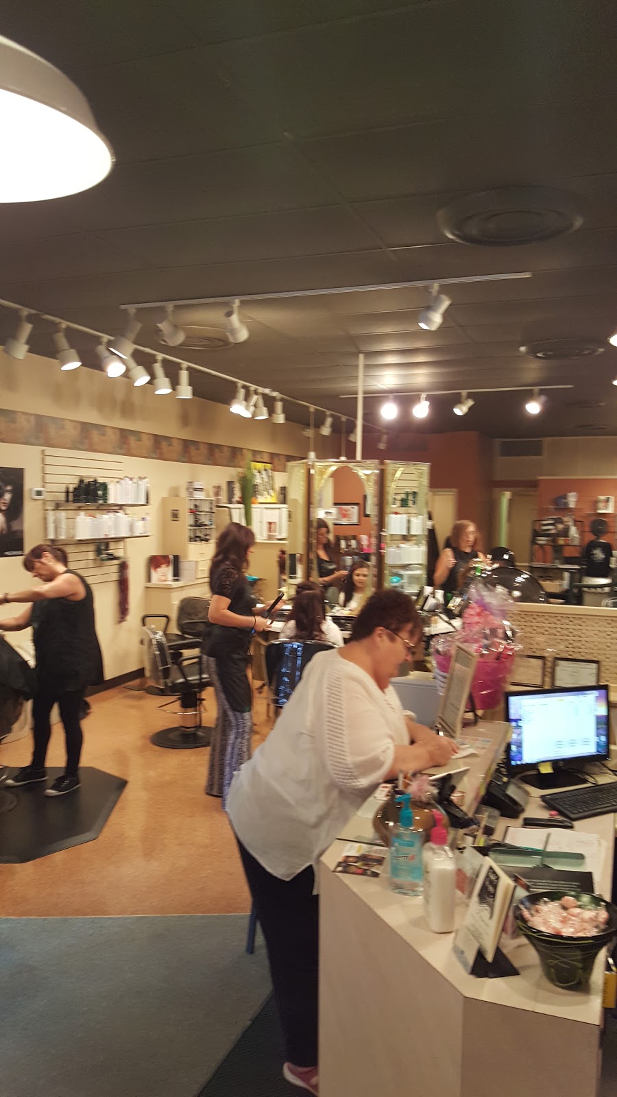 Hairs To You | 1206 30th St NW, Canton, OH 44709, USA | Phone: (330) 492-5521