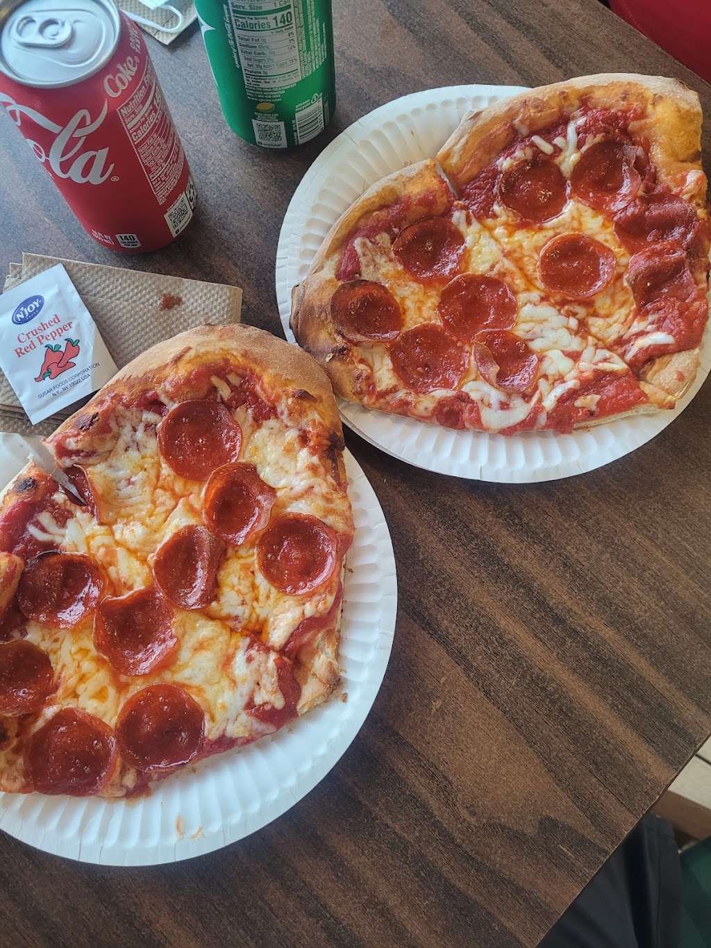 Hanks West Pizza | 16395 Beach Blvd, Huntington Beach, CA 92647 | Phone: (714) 841-4795