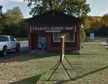 Charlies Barber Shop | 2560 Airport Rd, Waterford Twp, MI 48329, USA | Phone: (248) 673-2571