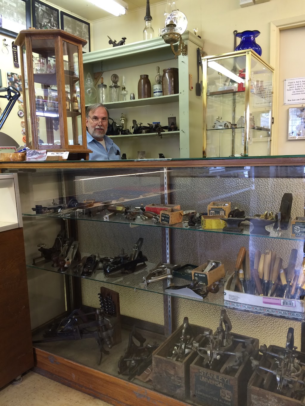 Dons tools and coins | 389 3rd St, Lafayette, OR 97127, USA | Phone: (503) 435-9915