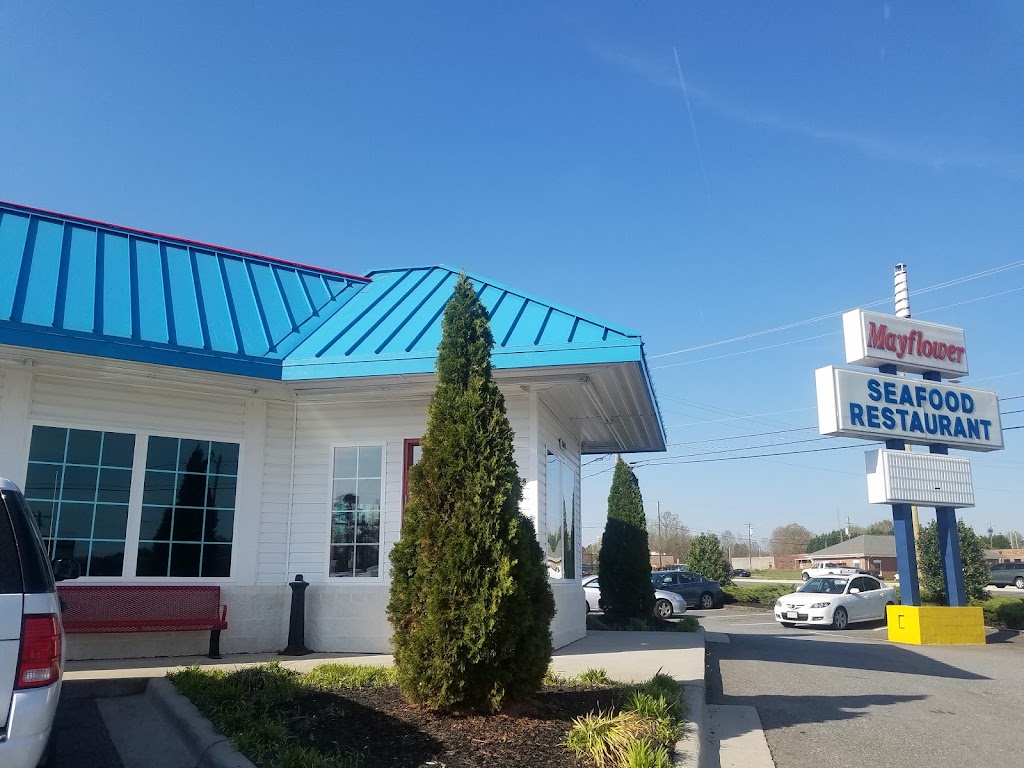 Mayflower Seafood Restaurant | 1641 Freeway Dr., Reidsville, NC 27320, USA | Phone: (336) 342-1764