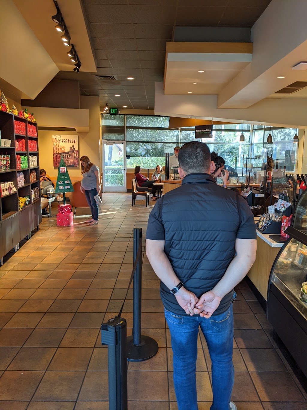 Starbucks | 7600 N Blackstone Ave, Fresno, CA 93720 | Phone: (559) 431-0104