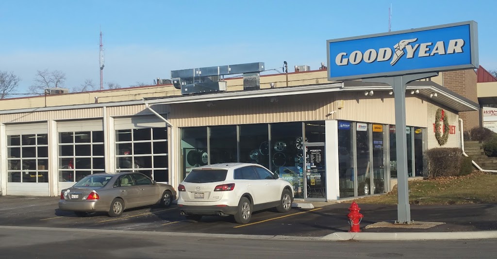 Berry Tire & Auto | 1001 N Milwaukee Ave, Libertyville, IL 60048, USA | Phone: (847) 362-4110