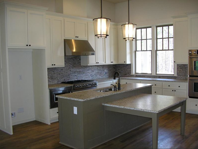 Hellamaid Niagara | 108 Geneva St Unit H, St. Catharines, ON L2R 4N2, Canada | Phone: (289) 812-8155