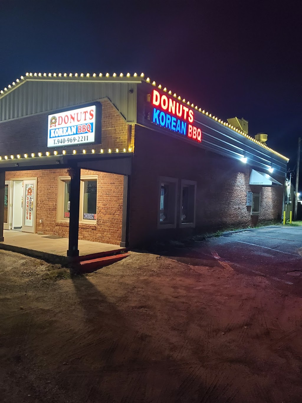 YONG Donuts & Korean BBQ | 208 Main St, Paradise, TX 76073, USA | Phone: (940) 969-2211