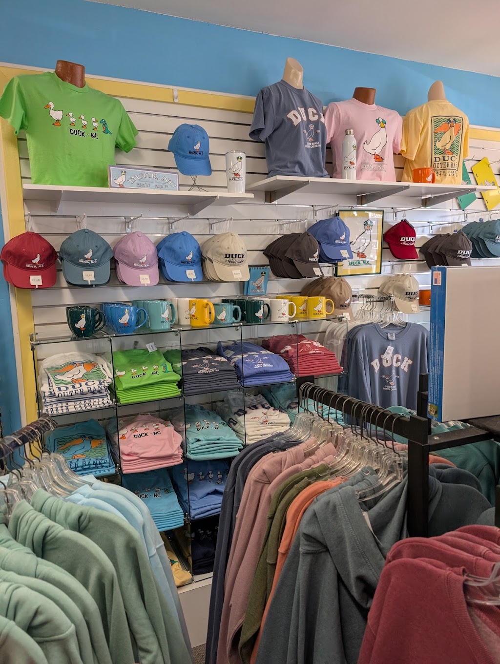 Grays Outer Banks Lifestyle Clothing Company | 1177 Duck Rd, Duck, NC 27949, USA | Phone: (252) 261-1776