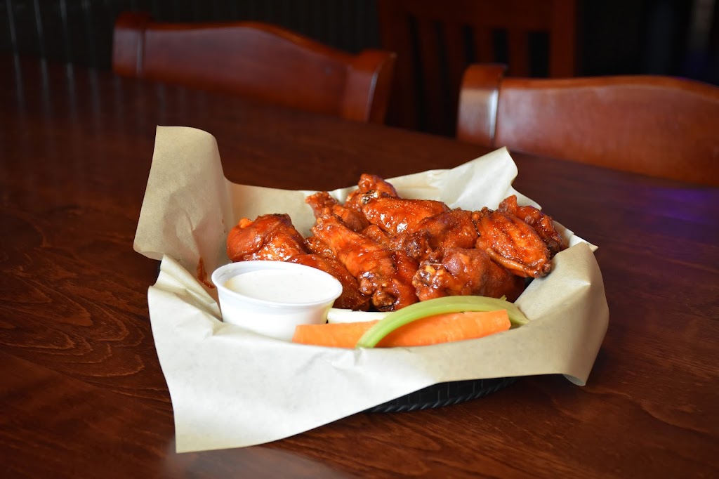 WINGINIT Bar And Grille | 9021, 1625 N Main St #109, Fuquay-Varina, NC 27526, USA | Phone: (919) 762-0962