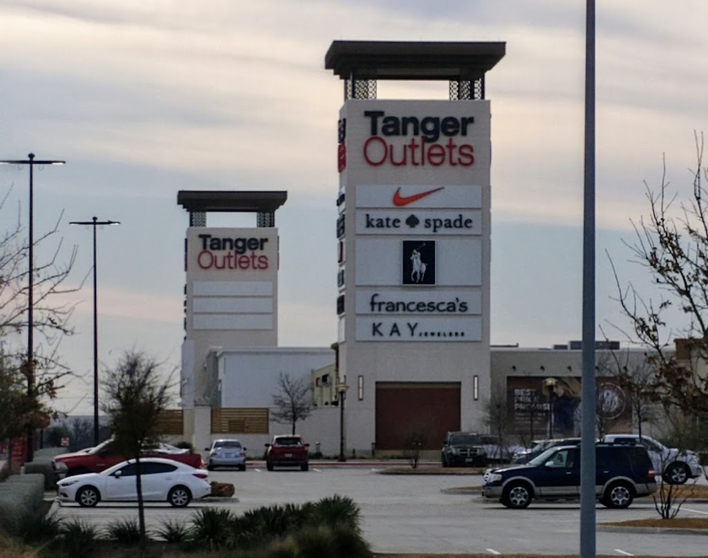 KAY Outlet | 15837 N Fwy Ste. 1040, Fort Worth, TX 76177, USA | Phone: (682) 831-1496