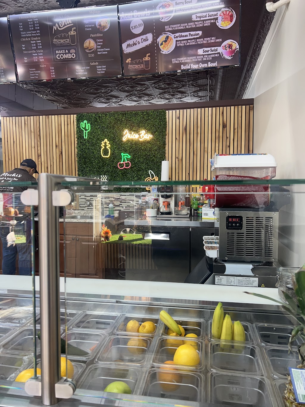 Mechis Deli & Juice Bar | 264 NY-32, Central Valley, NY 10917, USA | Phone: (845) 827-5288