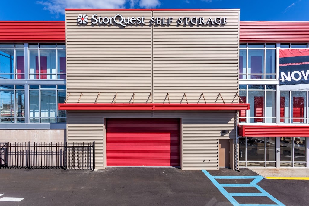 StorQuest Self Storage | 401 Railroad Ave, Westbury, NY 11590, USA | Phone: (516) 210-5490
