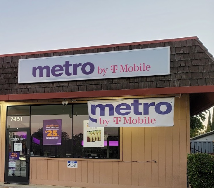 Metro by T-Mobile | 7451 Auburn Blvd, Citrus Heights, CA 95610, USA | Phone: (916) 968-1990