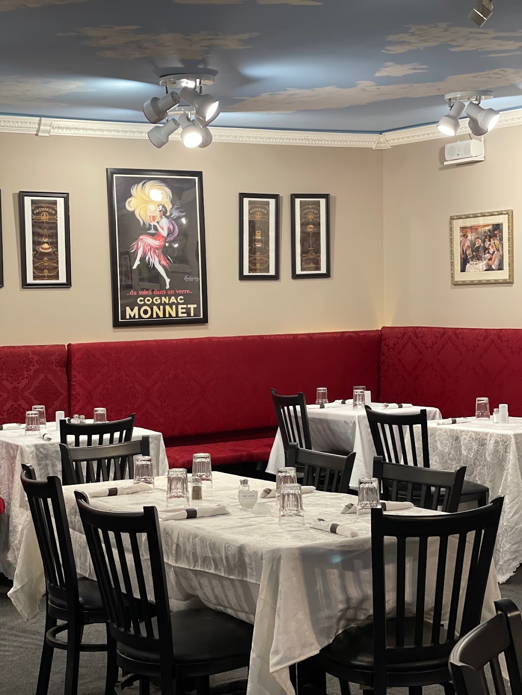 Tighes Bistro Americain | 2703 NY-43, Averill Park, NY 12018, USA | Phone: (518) 712-5166