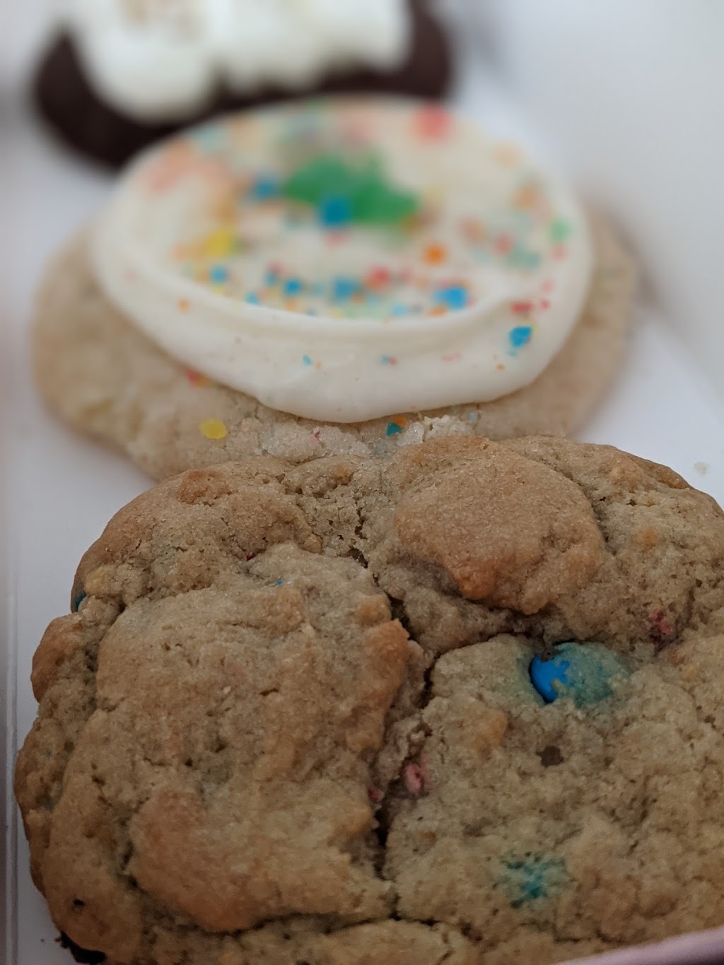 Crumbl Cookies - Lutz | 25922 Sierra Center Blvd, Lutz, FL 33559, USA | Phone: (813) 445-6552