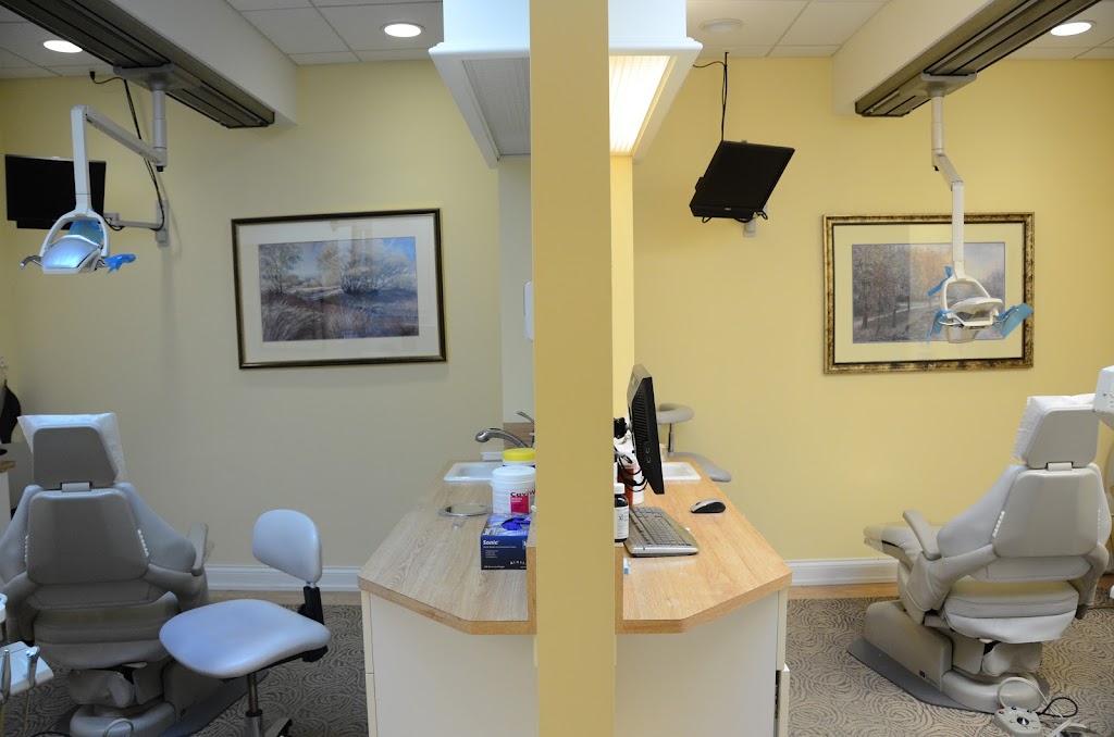 Village Dental | 958 Elk Grove Town Center, Elk Grove Village, IL 60007, USA | Phone: (847) 469-4340