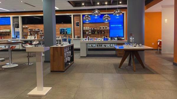 AT&T Store | 1 Crossgates Mall Rd Space B-128, Albany, NY 12203, USA | Phone: (518) 869-5147