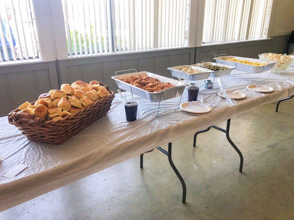 Underdogs | 315 Mill St, Williamsport, OH 43164, USA | Phone: (740) 986-2315