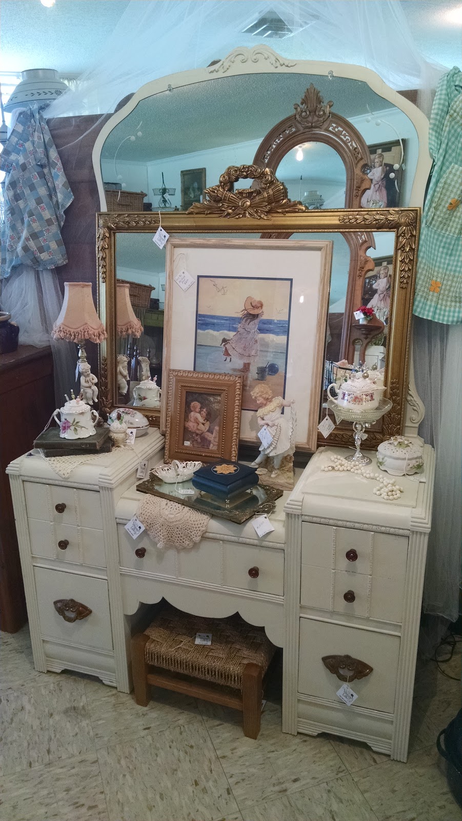 The Vintage Lilley | 166 U.S. Hwy 158 W, Camden, NC 27921, USA | Phone: (252) 331-9250