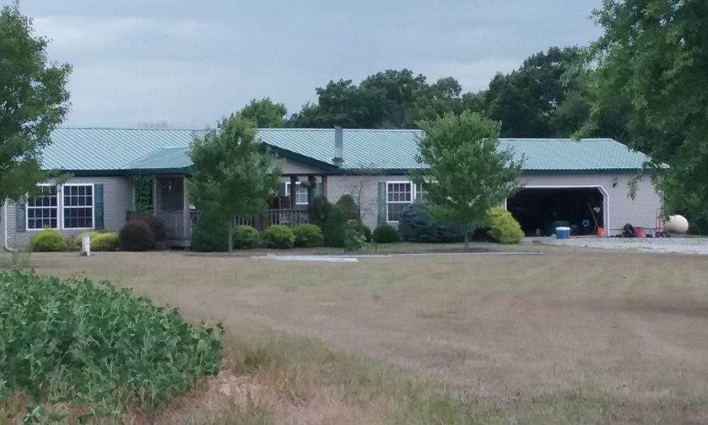 Country Roads Roofing | 7958 Olivesburg-Fitchville Rd, Greenwich, OH 44837, USA | Phone: (419) 543-0007