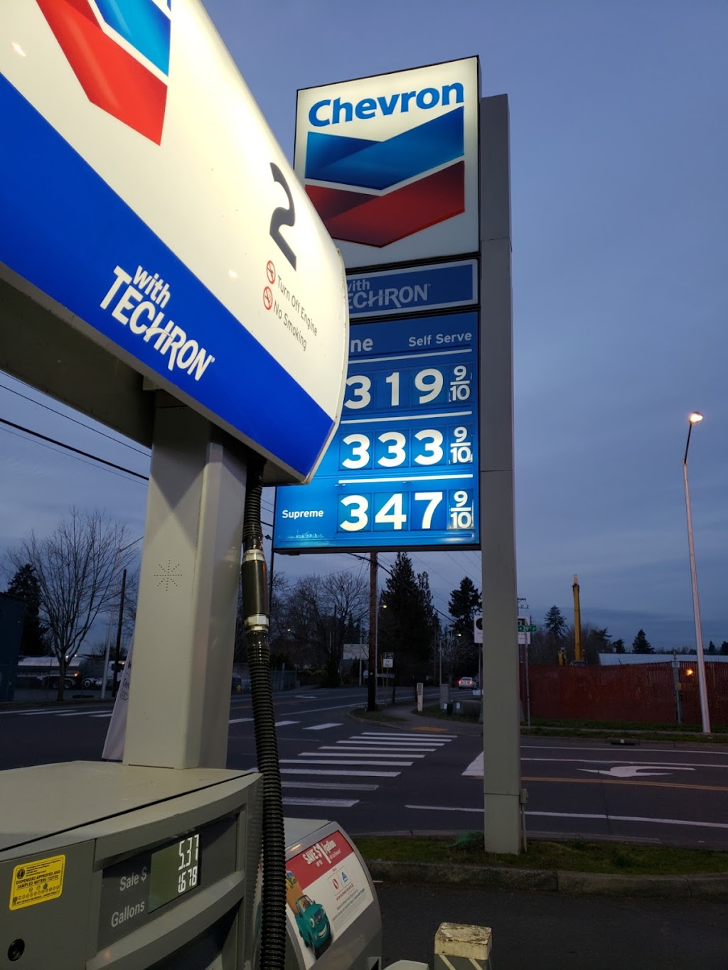 Chevron | 3815 Fruit Valley Rd, Vancouver, WA 98660, USA | Phone: (360) 693-5244