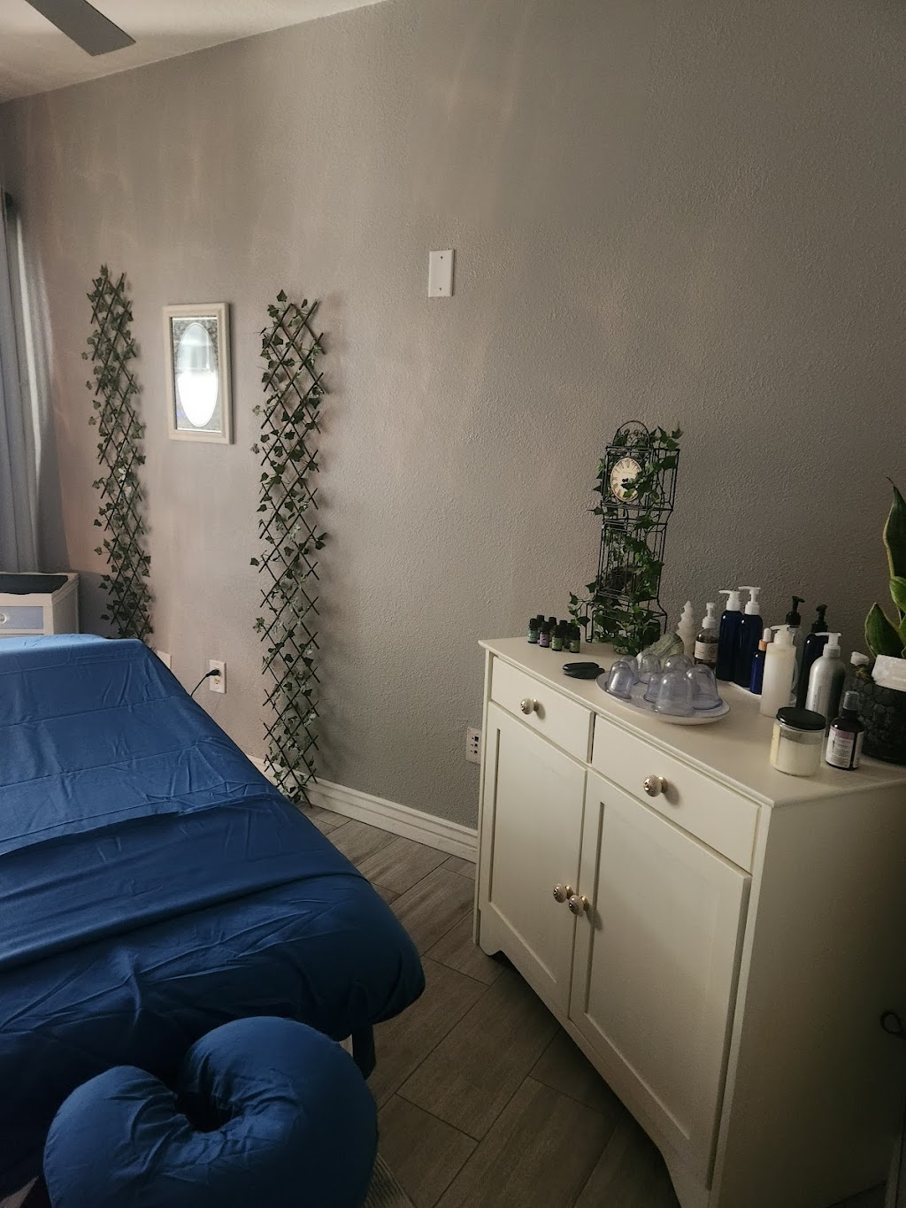 ANAS THERAPEUTIC MASSAGE | 4254 N Brown Ave, Scottsdale, AZ 85251, USA | Phone: (623) 210-2898