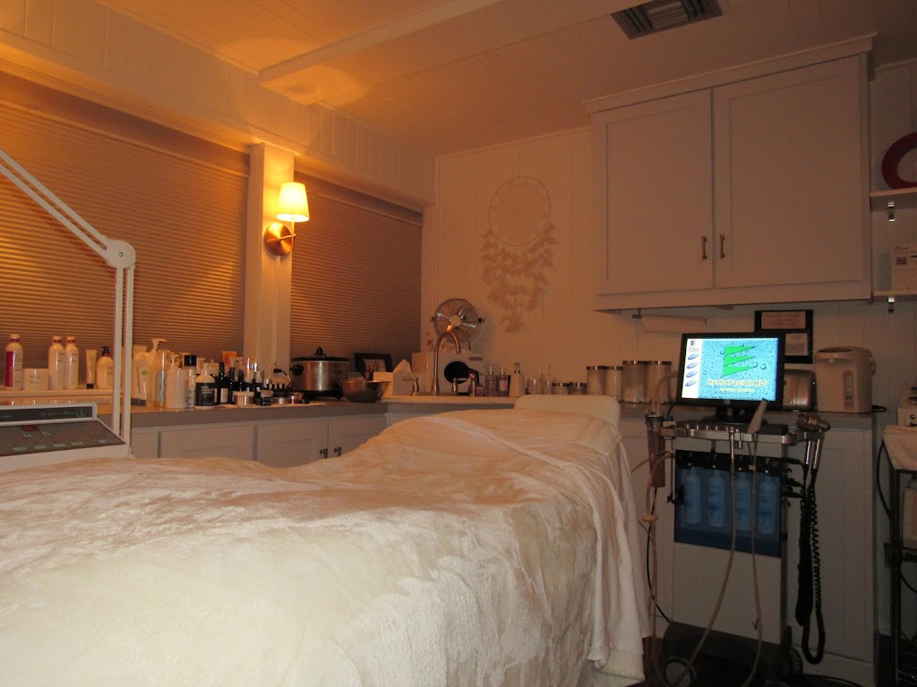 Sienna Skin Care | 395 S Topanga Canyon Blvd Suite 204, Topanga, CA 90290, USA | Phone: (310) 455-8696