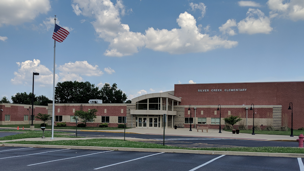 Silver Creek Elementary School | 209 N Dewey St, Troy, IL 62294, USA | Phone: (618) 667-5403