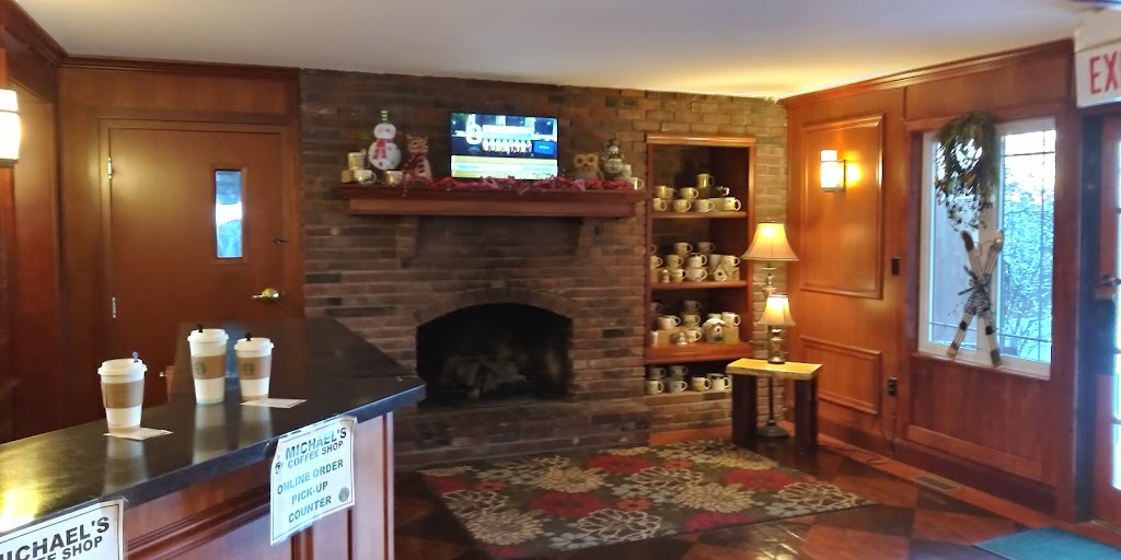 Michaels Coffee Shop | 425 Broadway, Highland, IL 62249, USA | Phone: (618) 401-7906