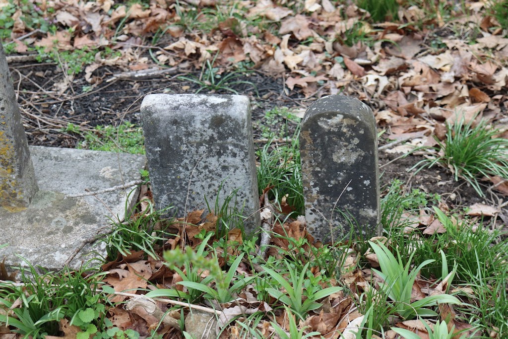 Bunker Hill Universalist Pioneer Cemetery | 5351 Reily Millville Rd, Oxford, OH 45056, USA | Phone: (513) 867-5835