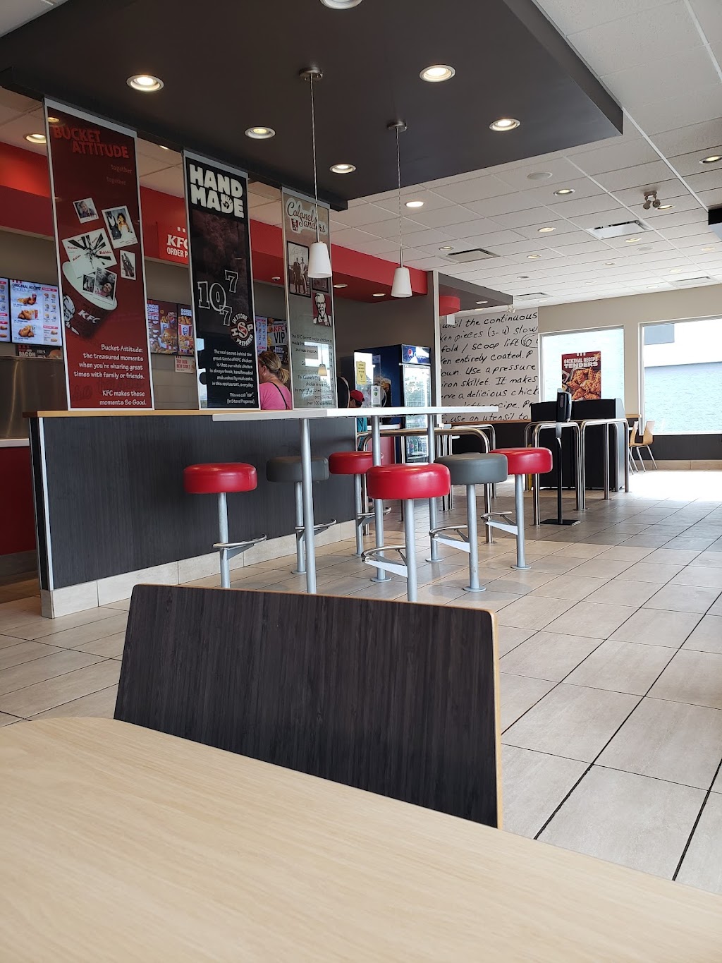 KFC | 310 Garrison Rd, Fort Erie, ON L2A 6G9, Canada | Phone: (289) 434-4720